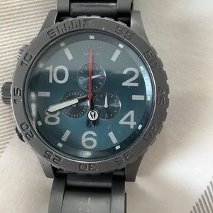 Nixon 51-30 rare euro Color grey with blue face
